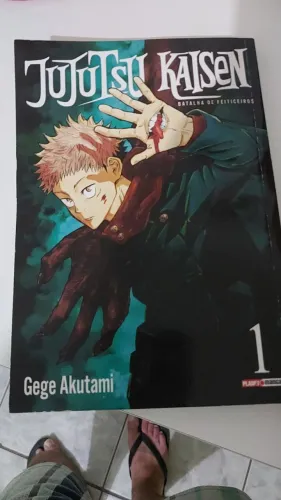 Jujutsu Kaisen Vol. 1 Mangá (Usado, mas em bom estado)
