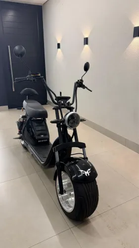 Scooter elétrica Mobyou 3000W pouco usada 