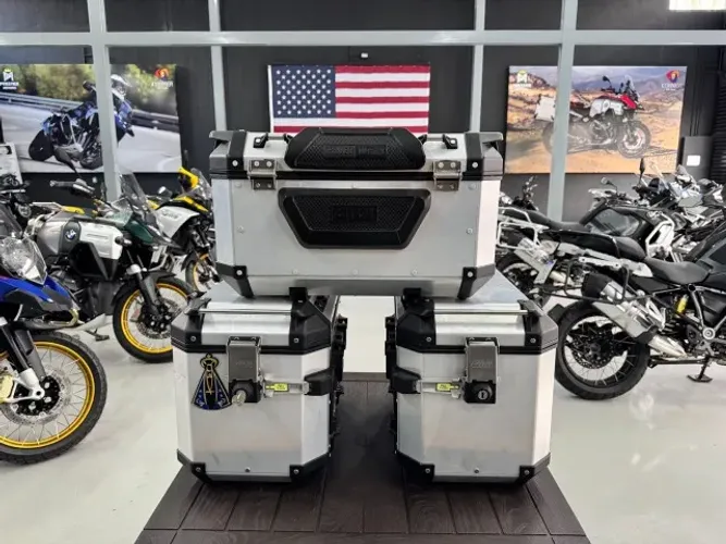 Kit Baú Givi - Top Case 58 Litros e Laterais Givi 58 Litros