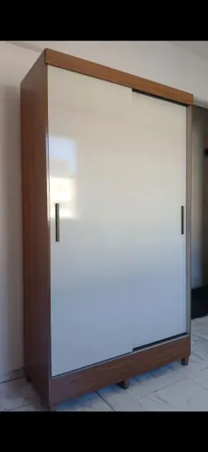 Guarda roupa de solteiro