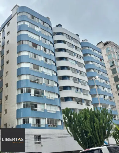 Excelente apartamento, dois dormitórios (suíte), elevador e garagem. Andar alto. Próximo a