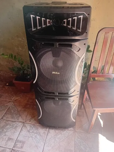 Caixa de som philco semi nova