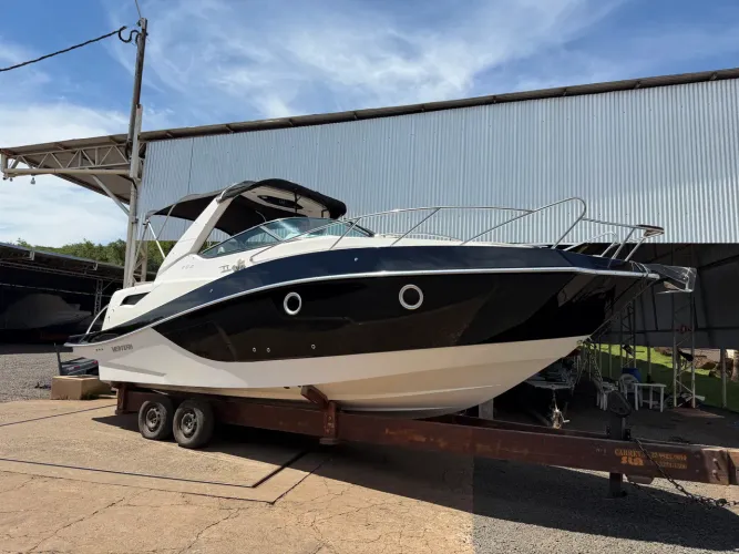 Lancha Ventura V300 