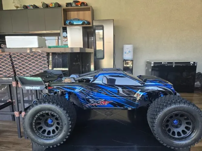 TRAXXAS XRT ULTIMATE 1/6 BLX 8S TRA 78097-4