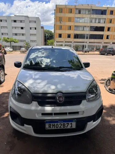 Fiat Uno Attractive 1.0 EVO Fire Flex 8V 5P 2021
