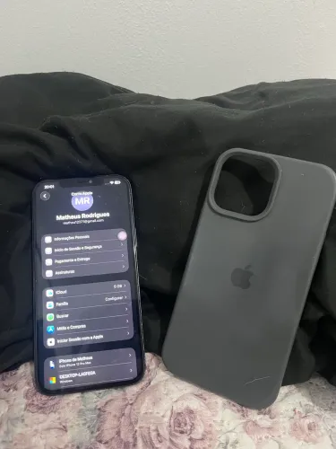 iPhone 12 Pro Max traseira quebrada 