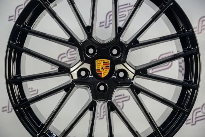 Rodas Porsche Cayenne Turbo 5x130 - 22x10 e 22x11,5 aro 22 duas talas