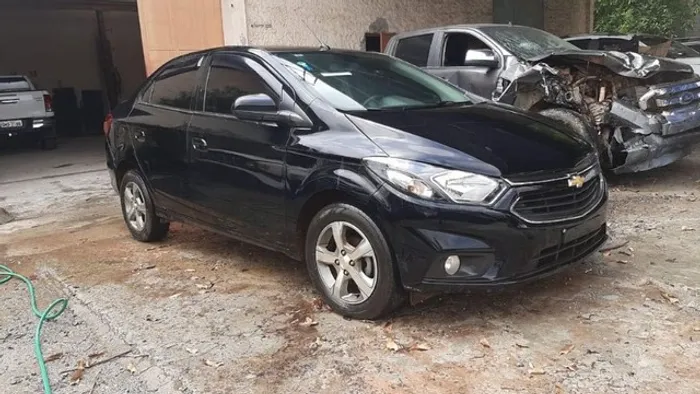 Prisma 1.4 LTZ 2017 Farol Motor Capo Porta Retrovisor Cambio Airbag Sucata