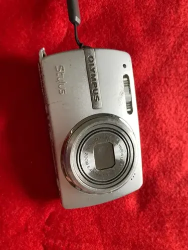Camera digital Olympus Stylus 820 8mp digital