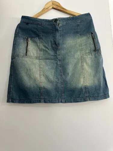 Saia jeans - Tamanho 46 nova