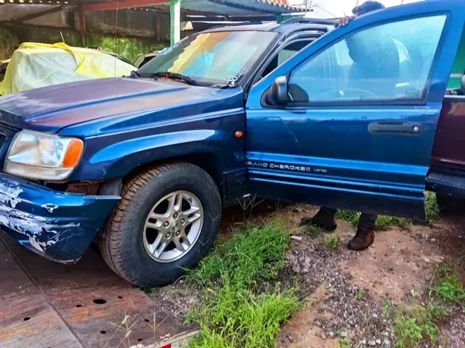 Sucata Cheroke V8 gasolina peça