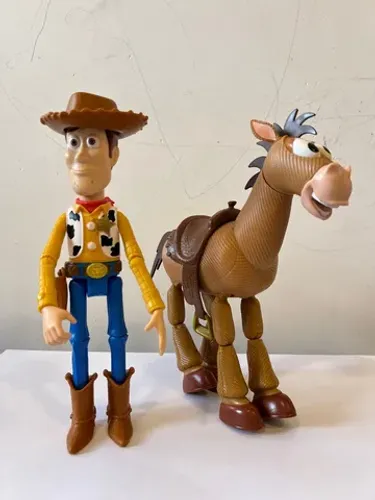 Boneco Woody e Bala no alvo originais