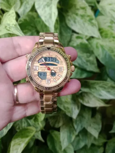 Relógio masculino aprova de água.