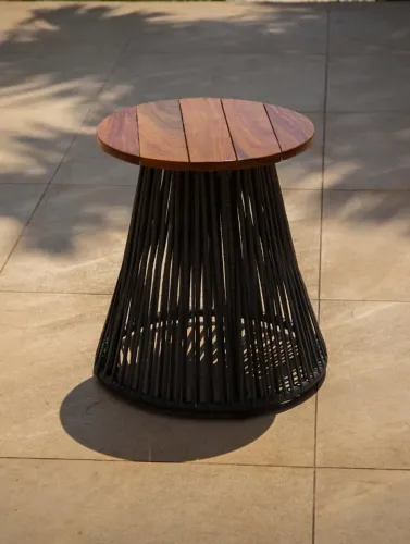 MESA DE APOIO DE CORDA NÁUTICA COM TAMPO DE MADEIRA