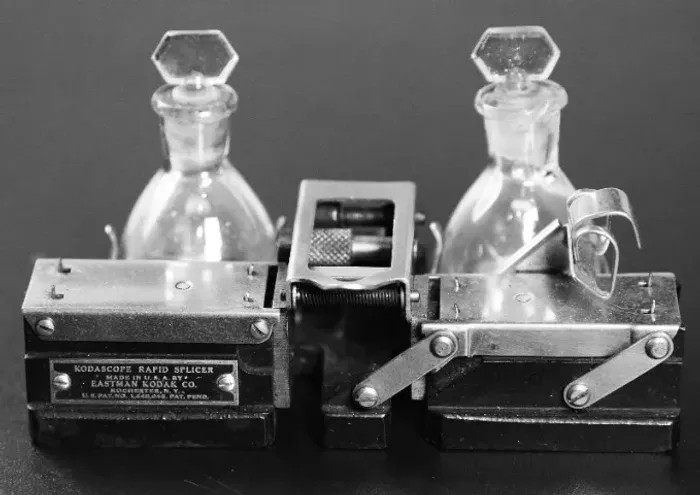 Coladeira de Filmes 8mm e 16mm -  Kodascope Rapid Splicer