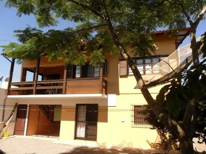 Casa na Pinheira - 2 Quadras do Mar! Perfeita para Família!