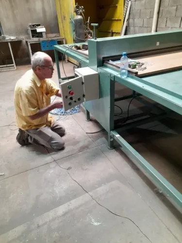 MAQUINA CORTE E VINCO