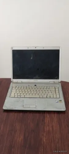 Notbook, marca Dell, modelo Inspiron 1525, usado, funcionando, sem HD e tela danificada.