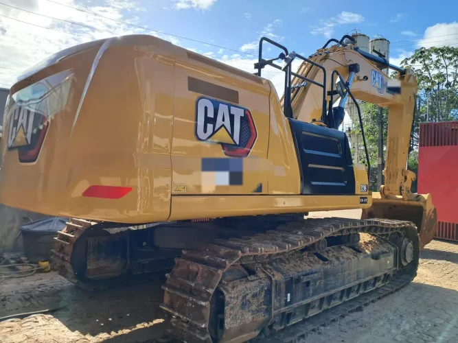 Escavadeira Caterpillar 336 - ano 2024