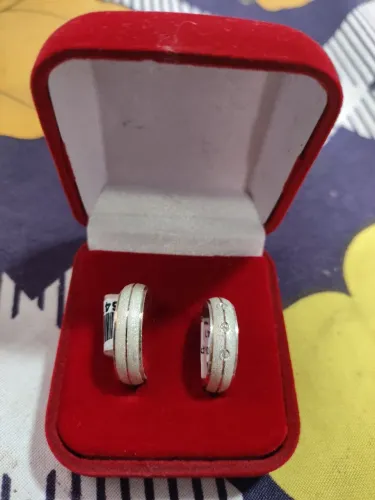 Anéis de Casamento Elegantes e Modernos