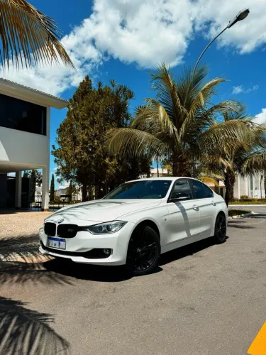 BMW 320i com kit da M3