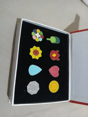 Insignia broches pokemon