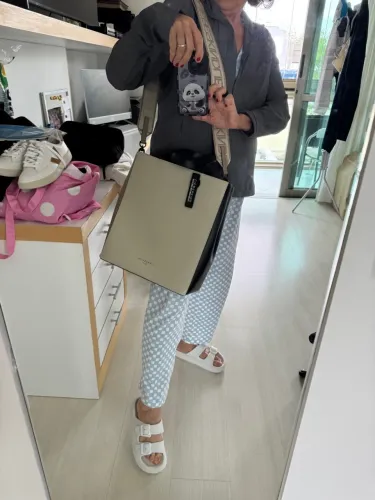 Bolsa de Ombro Elegante - Perfeita para o Dia a Dia