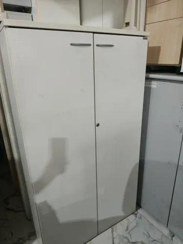 Armário de Escritório Branco 2 Portas Usado 