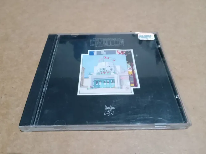 Led Zeppelin - The Song Remains The Same 