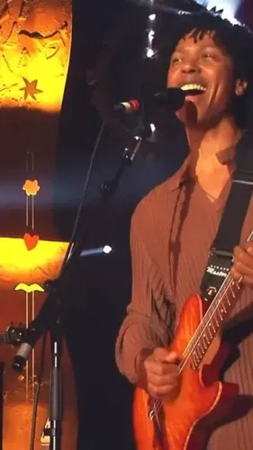 Violão Djavan sólido
