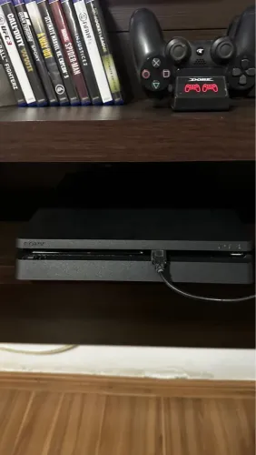 PS4 com 2 controles carregamento sem fio + 10 jogos