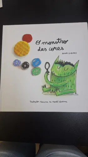 Livro infantil O monstro das cores