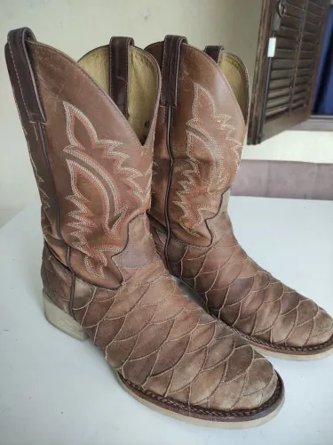 Botas de Couro Rústicas - Estilo Cowboy