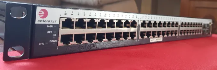 Switch Enterasys B2g124-48p - Seminovo