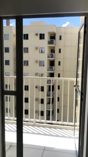 VENDO PORTA DE VIDRO COM ALUMÍNIO