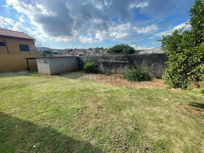 Terreno à Venda no bairro Jardim das Palmeiras em Valinhos.