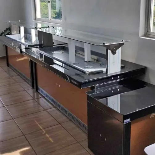 Buffet Gelopar para 10 cubas quentes e 8 cubas frias e apoio para pratos - Marcos
