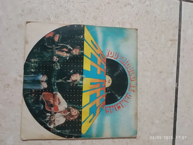 Disco de Vinil - Bee Gees - You Should Be Dancing