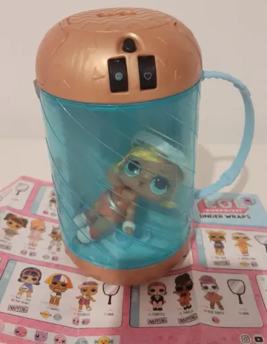 Boneca LOL Original na capsula