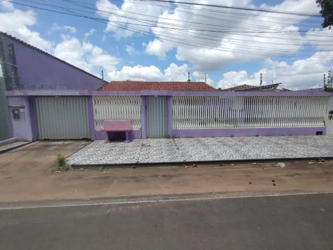 VENDE-SE CASA MOBILIADA NO PRICUMAN