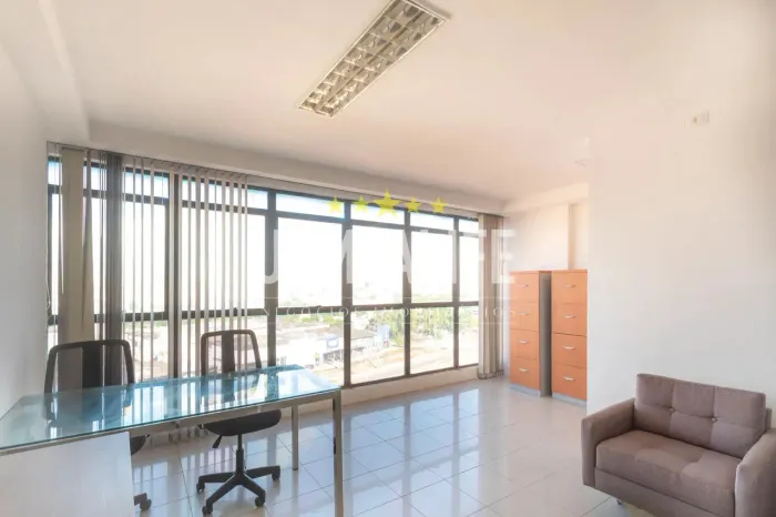 Sala comercial na região do Bessa