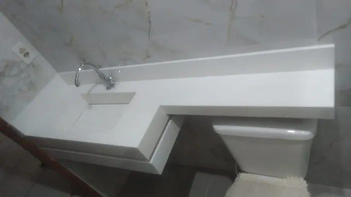 Pias trabalhadas de porcelanato