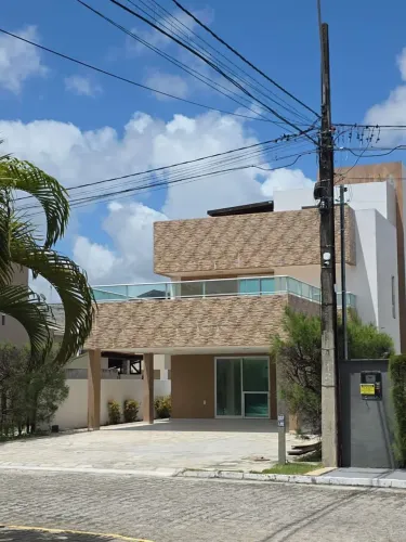 Casa em condomínio em Intermarés Mobiliada