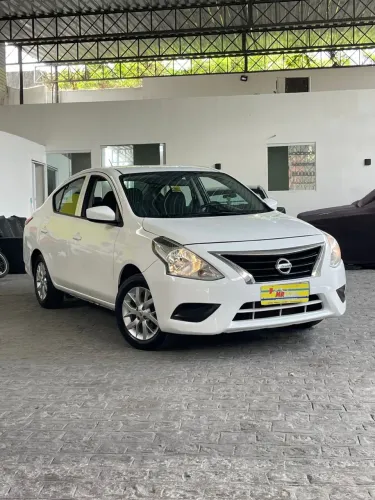 Nissan Versa S 1.0 2016
