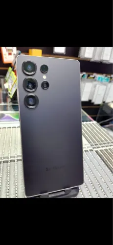 Samsung S25 Ultra - 512gb (Troco por IPhone 16 pro max)