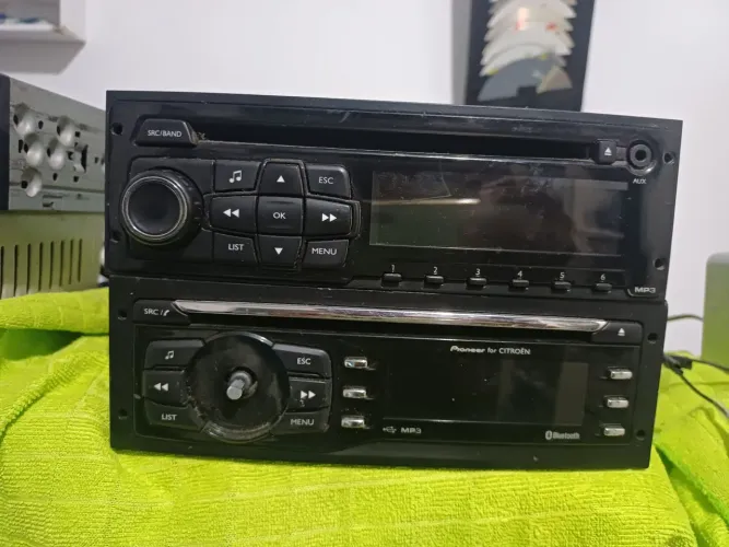Som Automotivo Pioneer para Citroen  ( Apenas o debaixo disponível)