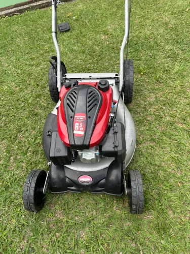 Cortador De Grama Kawashima a gasolina LR 220T 6,5HP