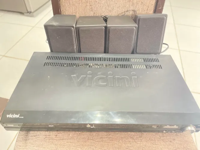 Vende-se um home theater
