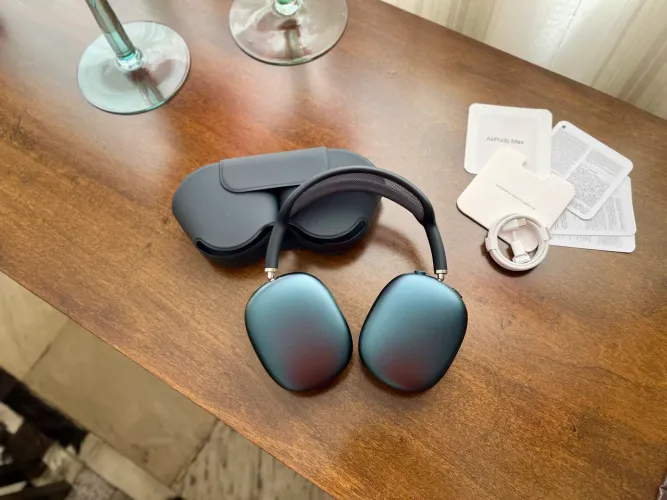 AirPods Max USB-C na Cor Midnight com Nota e Garantia Apple