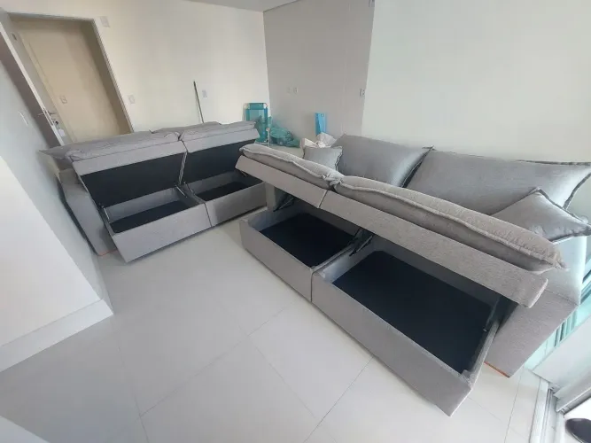 Sofá com bau slim otimiza muito seu espaço 